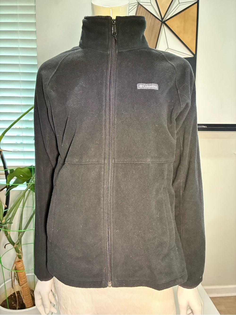 Columbia Black Full-Zip Lightweight Fleece Jacket